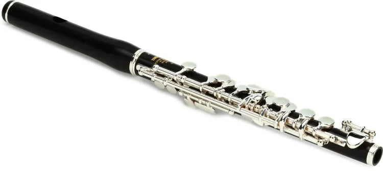 Piccolo Long Key Yamaha YPC-62 Professional Piccolo with Silver-plated Keys – Pecknel Music